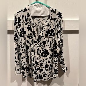 INC International Concepts Black and White Blouse Zip Pocket - Dry Cleaned